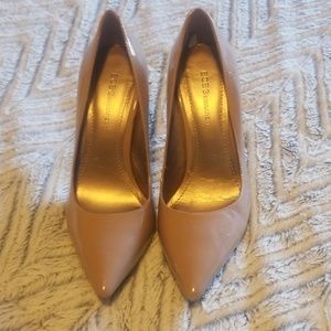 Nude BCBG pumps